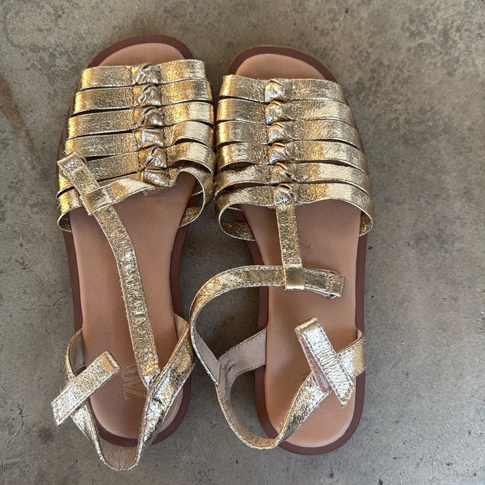 Zara youth sandals